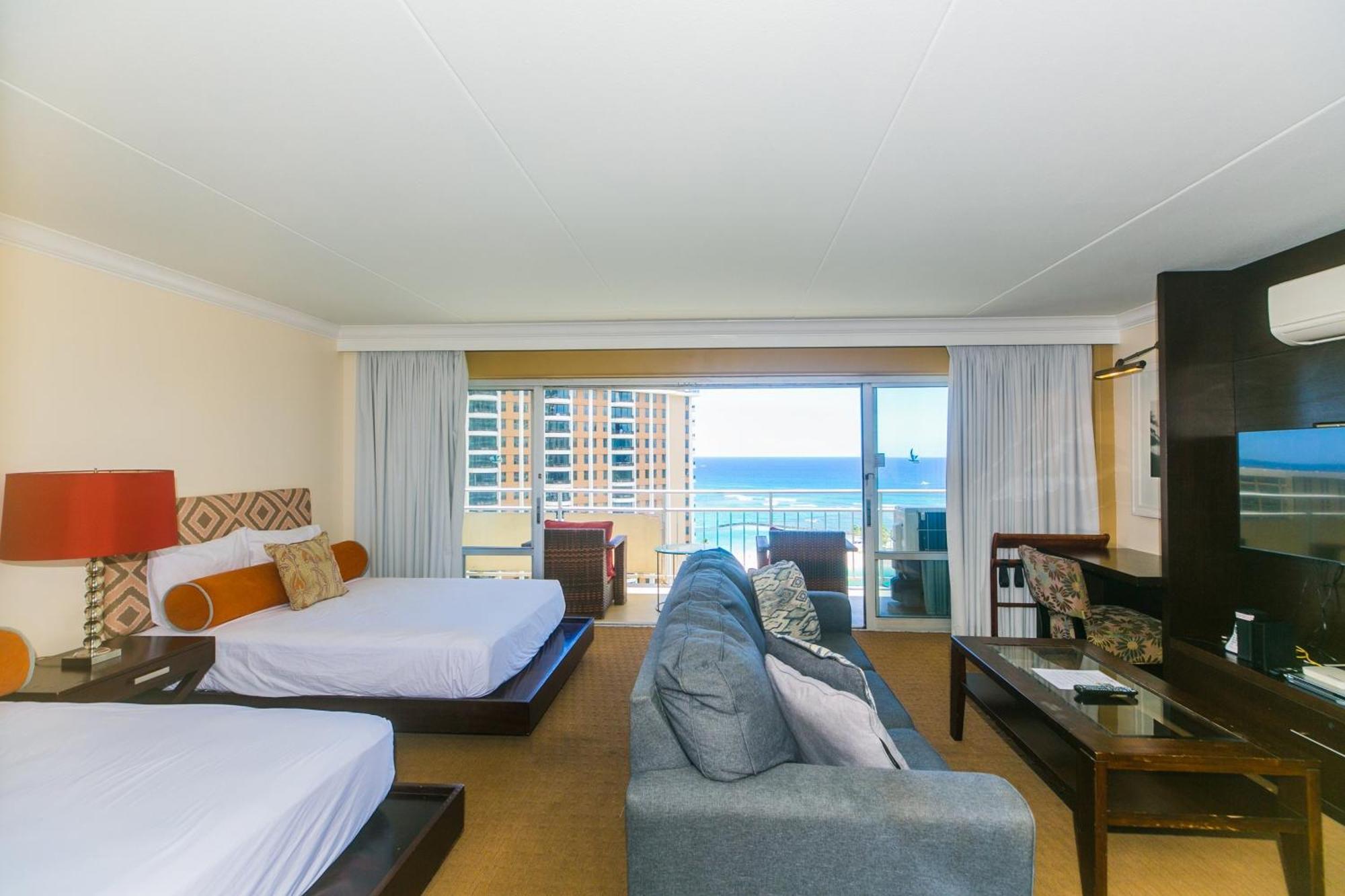 Ilikai Tower One Bedroom Lagoon View Waikiki Condos With Lanai & Free Wifi ホノルル 部屋 写真